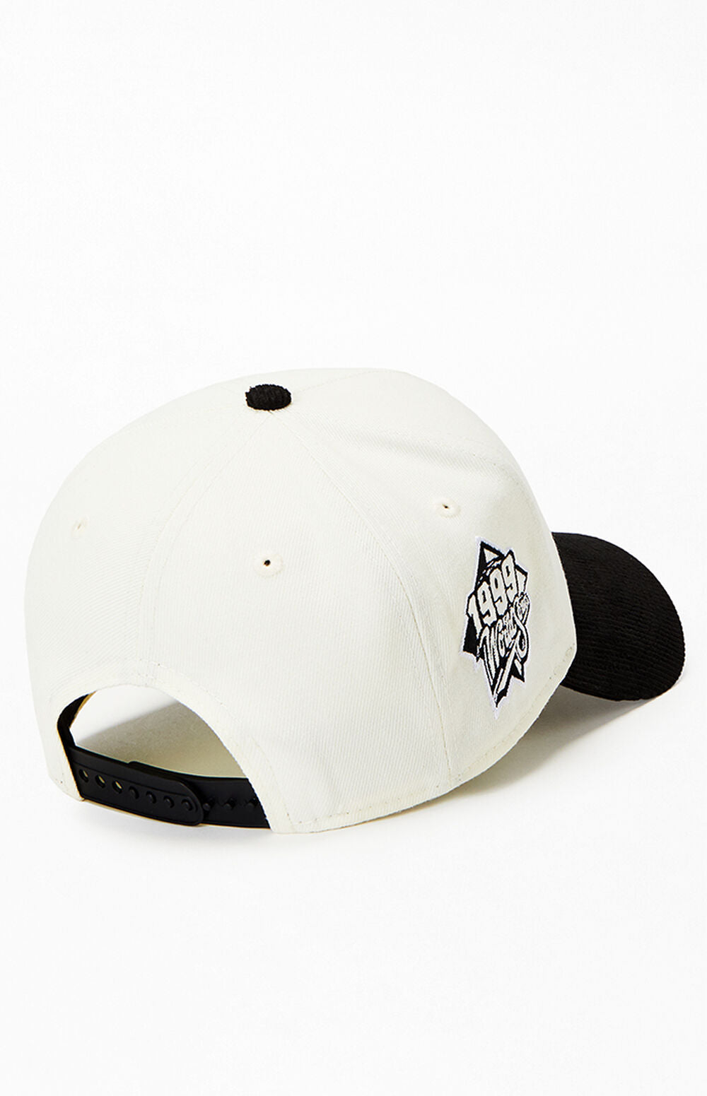 New York Yankees New Era 59FIFTY 1999 World Series Side Patch Hat – לבן ושחור