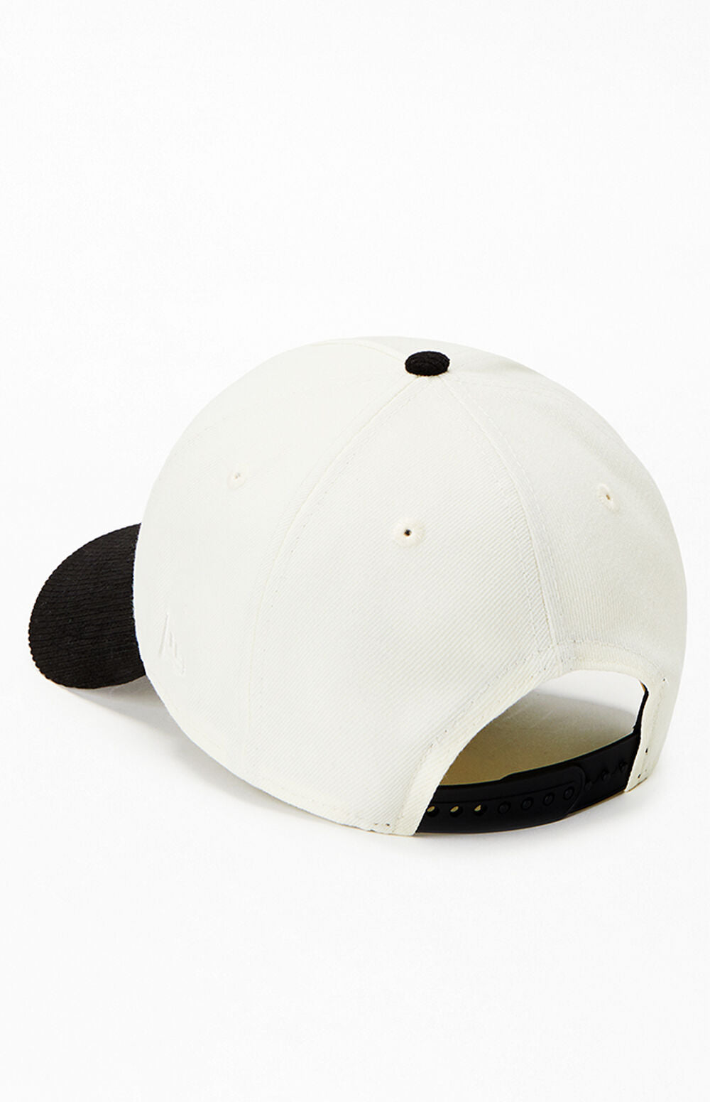 New York Yankees New Era 59FIFTY 1999 World Series Side Patch Hat – לבן ושחור